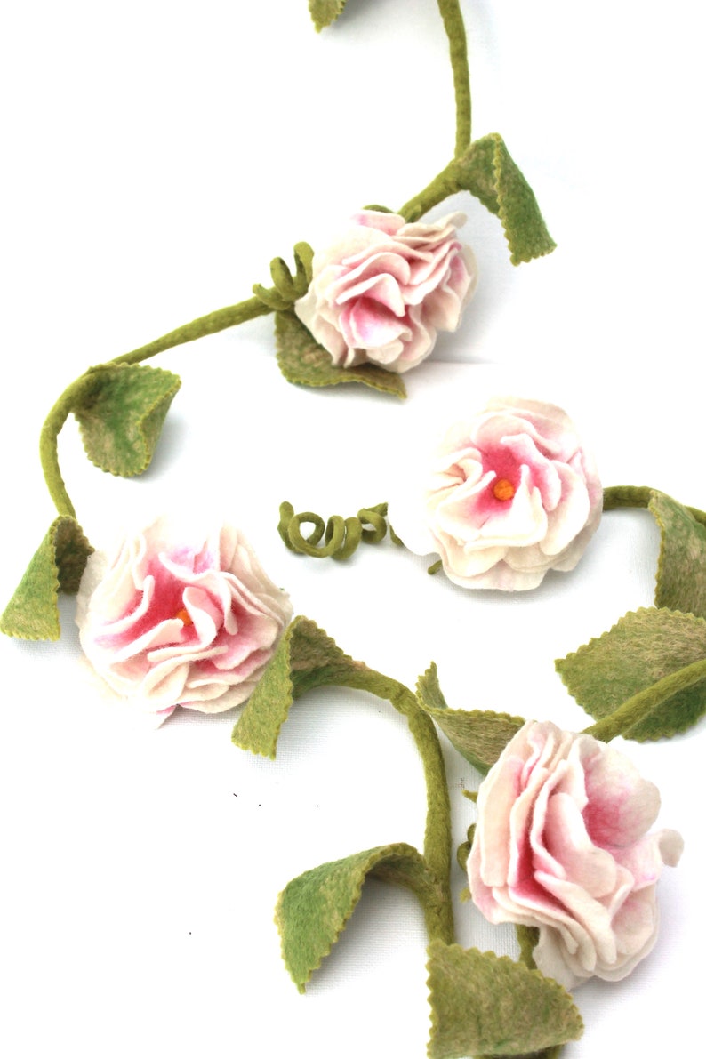 Handmade felted rose garland in different colours, decoration for the home, decoration for the wedding image 2