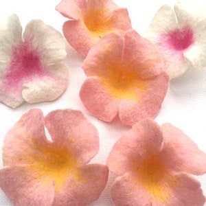 Set of 10 pastel flowers for crafting image 5