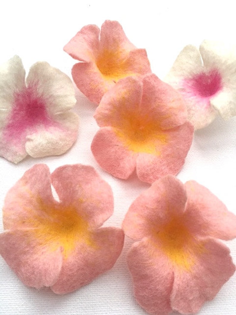 Set of 10 pastel flowers for crafting image 5