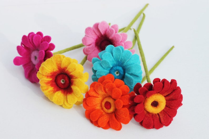 Flowers in white or multicolored, gerbera, handmade felted flowers, magical idea as a gift for the mother or the girlfriend Red