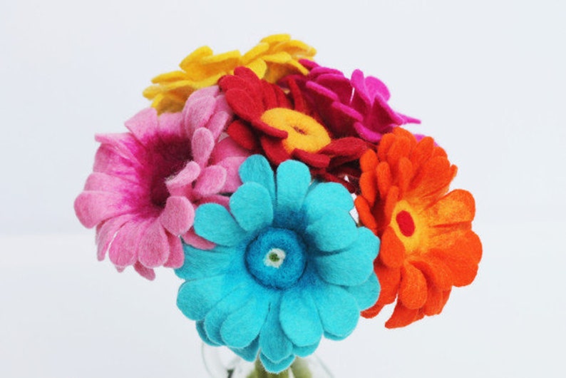 Flowers in white or multicolored, gerbera, handmade felted flowers, magical idea as a gift for the mother or the girlfriend Dunkel Türkis