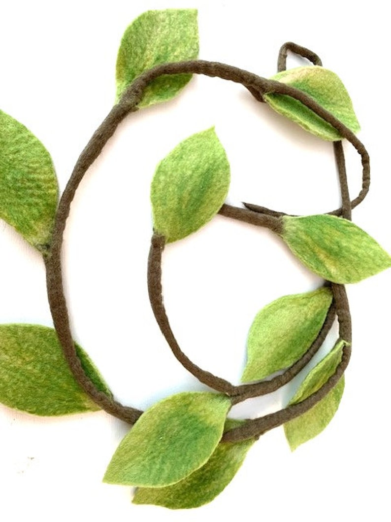Elegant long garland in khaki, hand-felted with many lime green leaves, decoration for the home image 3