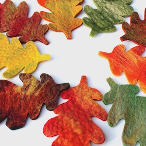 10 x Eichenblätter gefilzt in bunten Herbst Farben für den Jahreszeitentisch, Karnevalskostüm, Fasching oder zur Dekoration Bild 4