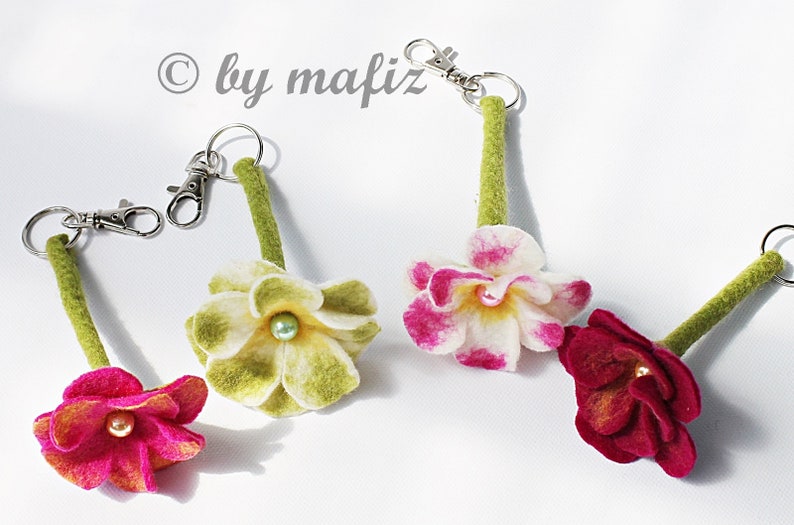 Keyring Felted Flower in White and Purple With Keyring and Etsy UK