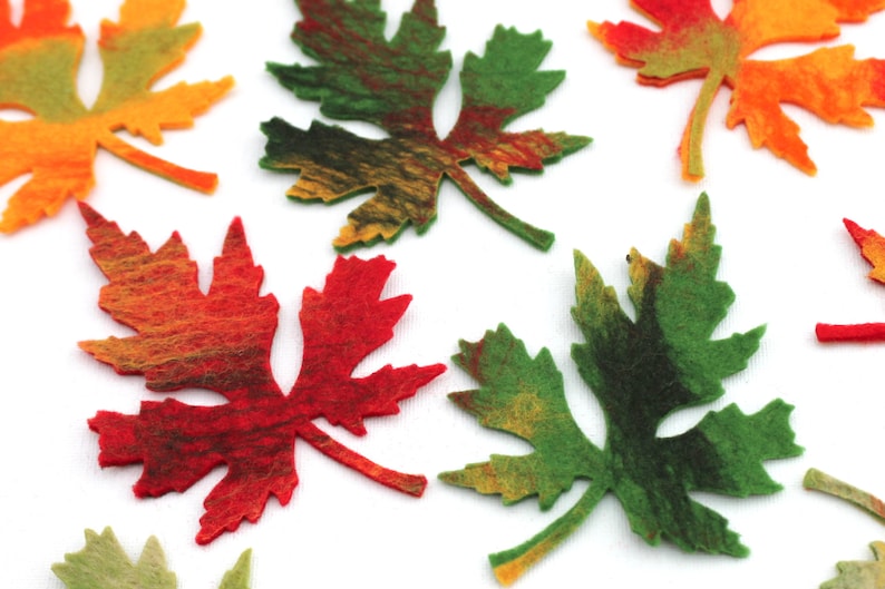 Leaves, maple leaves in colored, set of 10, felted for the season table or as decoration for the apartment image 1