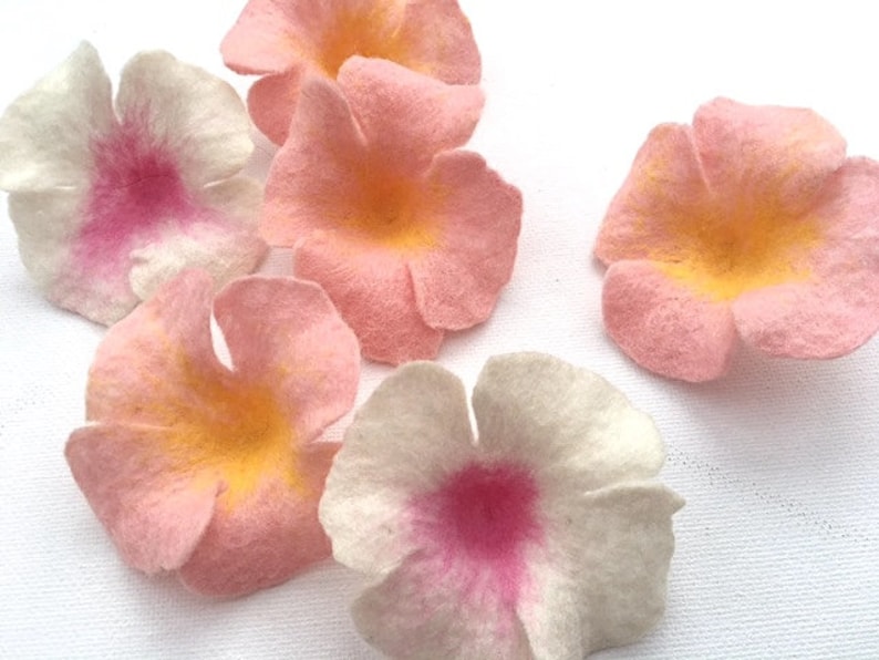 Set of 10 pastel flowers for crafting image 1