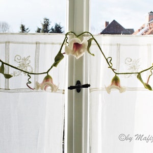 Easter deco, Flower garland in pink light, garland felt, felt garland, garland, window decoration image 9