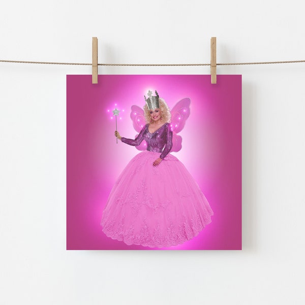 Dolly Magic Dolly Parton Fairy Queen Carte d'anniversaire de Noël Voeux uniques fait main LGBTQ + Décoration de beauté Kitsch Flamingo Square