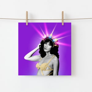 Karta z pozdrowieniami z okazji Cher Goddess | Kwadratowa karta z pozdrowieniami urodzinowymi na Boże Narodzenie | Ręcznie robiony, oryginalny prezent | Kiczowaty flaming