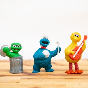 Vintage 1982 Sesame Street Figures, Big Bird, Oscar the Grouch and Cookie Monster