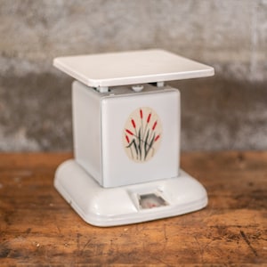 Vintage 25 Pound Utility Kitchen Scale | Vintage Scale | Vintage Kitchen Measuring Tool
