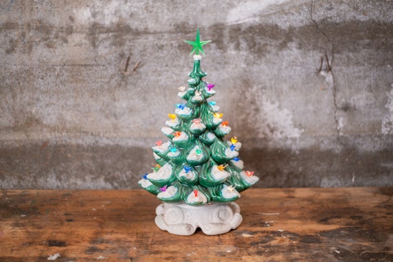 Christmas tree with lights and music online