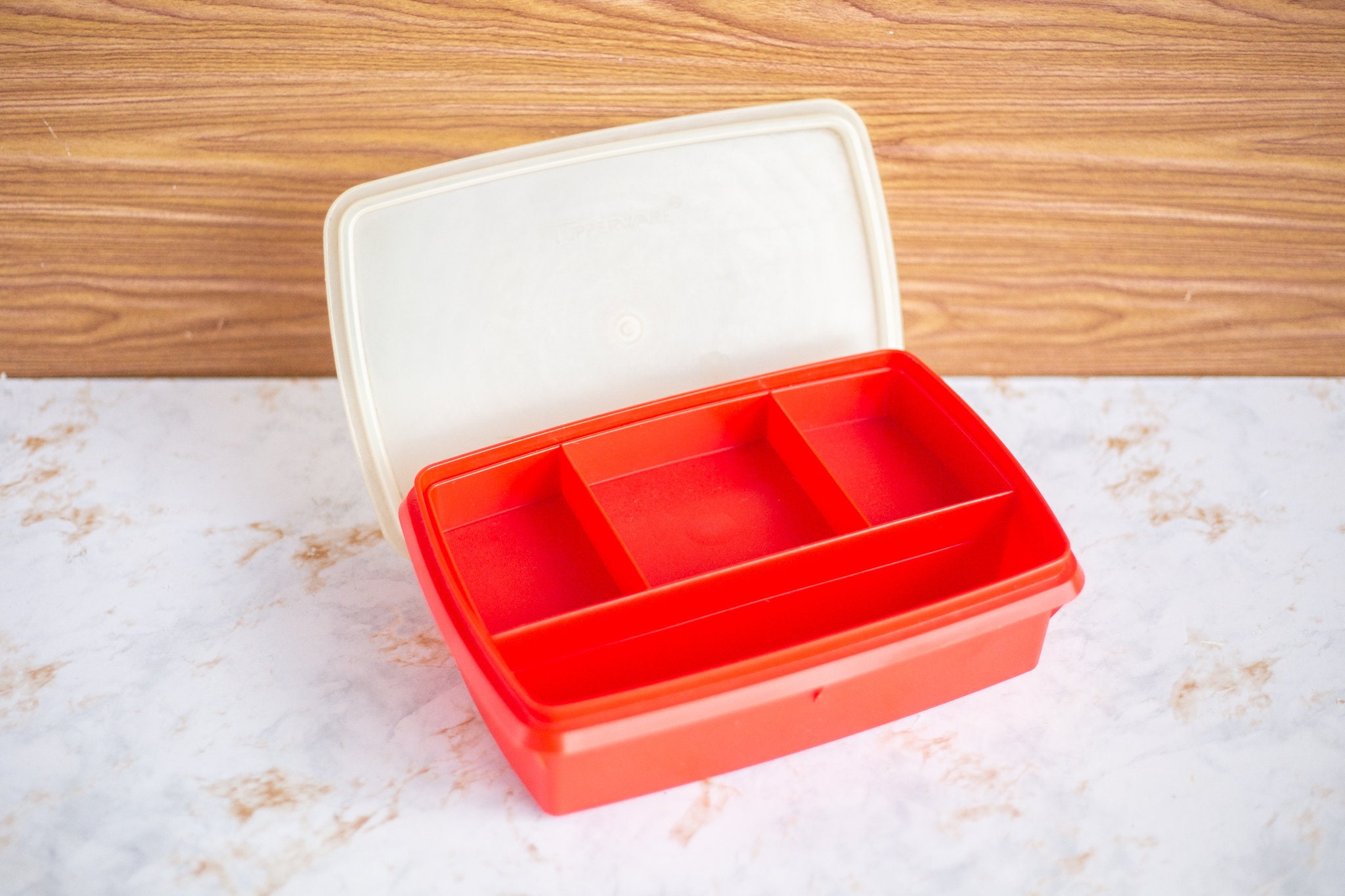 Vintage Tupperware Cake/Cookie Storage Container Red Cover (11x7x2