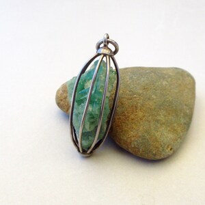 Vintage 1970s Raw Rough Green Crystal Bird Cage Wrapped Sterling Silver Pendant image 2