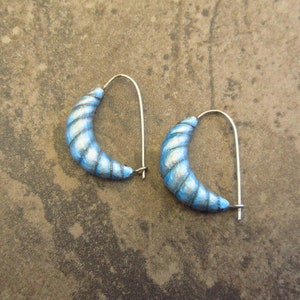 20/% OFF Vintage Thousand Flowers 1970s Cloisonn\u00e9 Enamel Butterfly Hoop Pierced Earrings Sterling Silver 24k Gold Wash