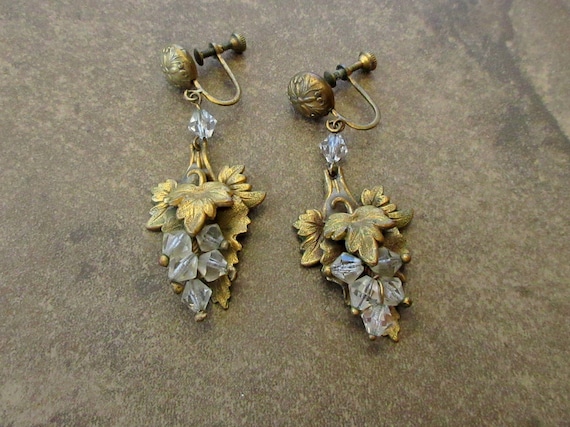 Antique Art Nouveau Gilt Brass Grape Cluster Wire… - image 1