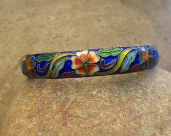 Vintage 1970s Chinese Export Cloisonne Enamel Floral Bangle Bracelet Silver Gold Wash