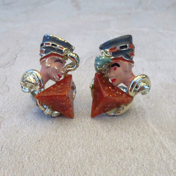 Vintage 1960s Egyptian Revival Queen Nefertiti Confetti Lucite Pyramid Clip Back Earrings