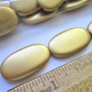 28 Perline di plastica ovali 12 x 30 mm oro - fornitura di perline ovali - perline ovali dorate - fornitura di perline di plastica - perline di plastica dorate - forniture per gioielli