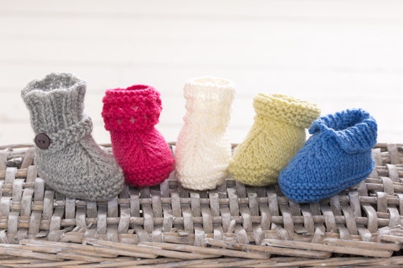 knitting baby shoes