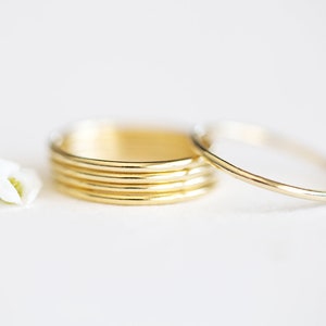 1PCS Minimalist 14k Gold Filled Stacking Ring -simple everyday 14k yellow gold fill thin knuckle ring, midi ring, ready to wear luxem supply