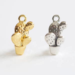 Piccolo ciondolo a forma di cactus - ciondolo a forma di mini vaso per piante di cactus in argento sterling o vermeil, cactus del deserto del selvaggio West, fornitura di lusso in oro 18k e argento 925