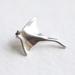 Sterling Silver Stringray Pendant - 925 sterling silver, sting ray charm for necklace