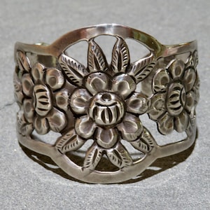 Vintage Maciel Sterling Silver Flower Cuff - Taxco, Mexico