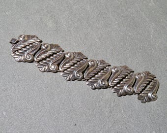 Vintage Antonio Reina Sterling Silver Taxco Bracelet: Repoussé Link