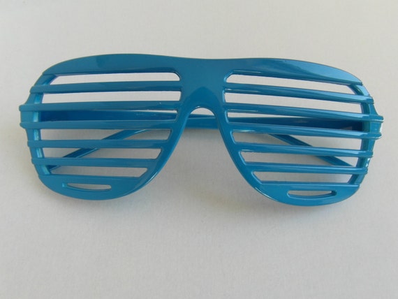 Vintage Glossy True Blue Vented Glasses - Etsy display picture 3