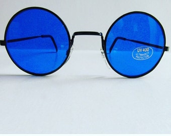 Lunettes de soleil vintage rondes noires à verres bleu outremer