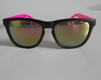 Vintage Matt Black & Fluorescent Pink Keyhole (Yellow Mirror Lenses) Square Frame Sunglasses