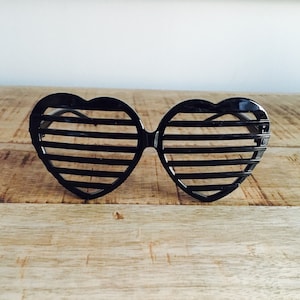 Vintage Shiny Black Hearts Vented Glasses