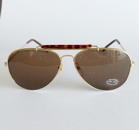 Tortoiseshell Aviator Sunglasses with Gold Arms Charming Charlie Aviator Sunglasses Gold Metal Frame  main image 4