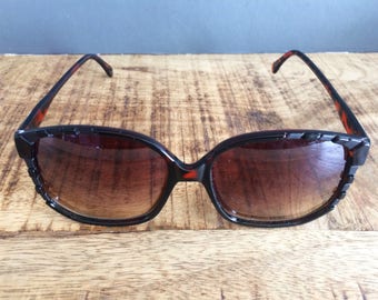 Vintage Dark Tortoiseshell Pentagonal Frame Sunglasses