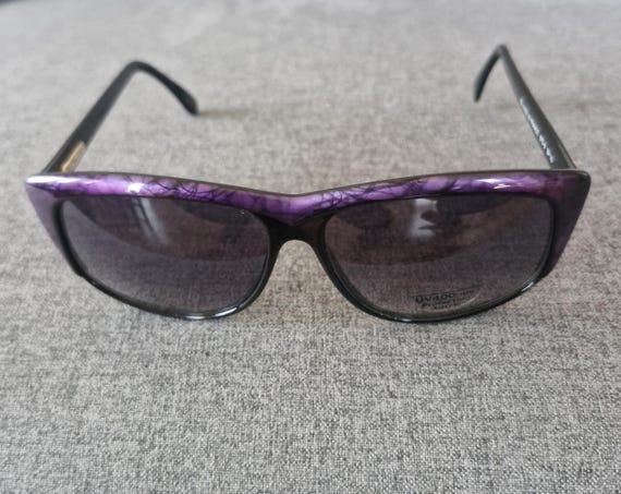 Emilio Pucci Black and Purple Sunglasses Amazon.com: Emilio Pucci EP0146 Violet Orange/Violet 56/19  main image 4
