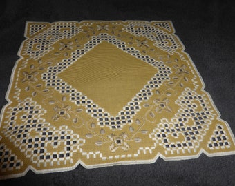 Swedish rare and beautiful hand embroidered doilie" / hardanger embroiderie / 14 x14"