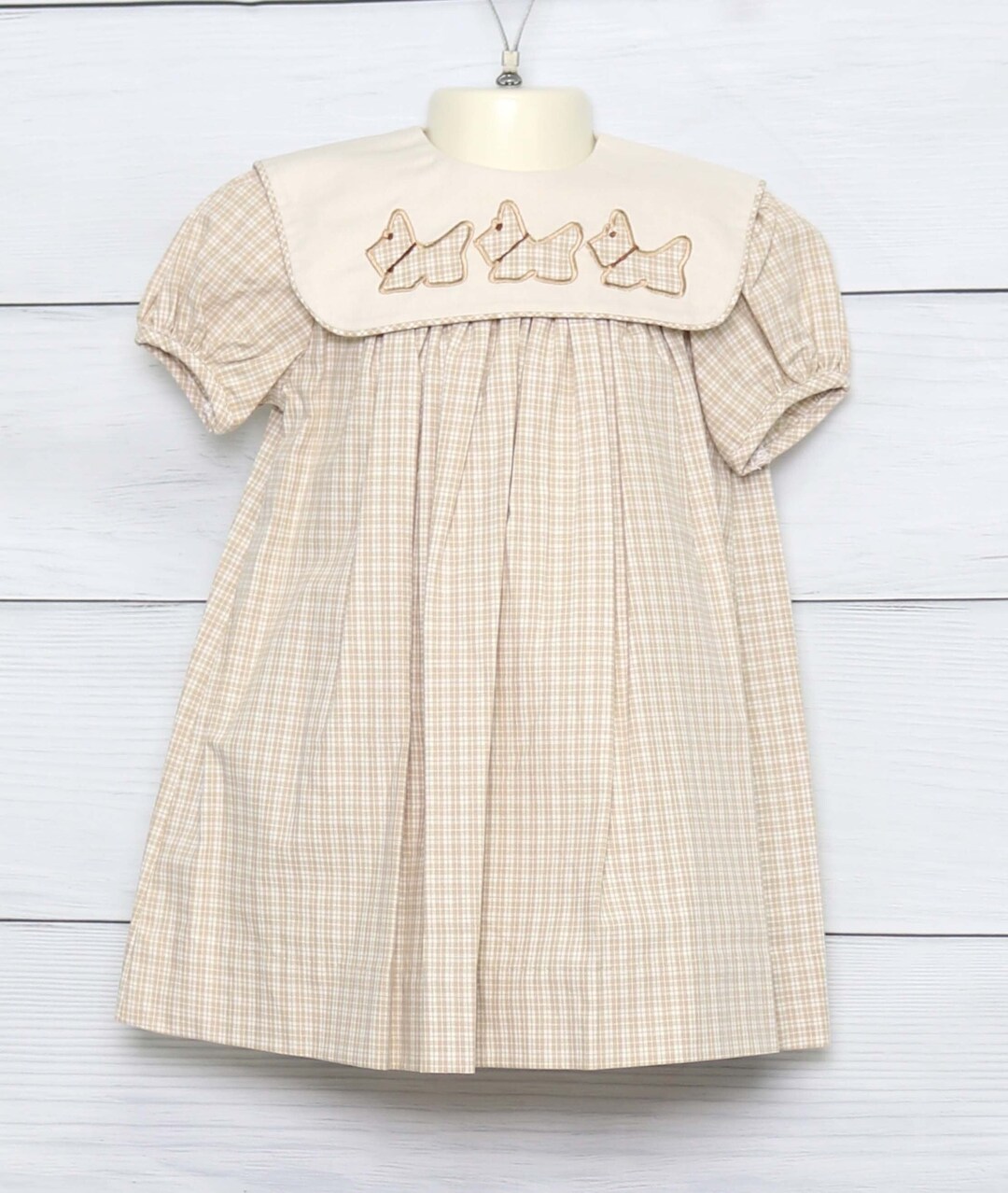 green emerald velvet dress Amazon.com: Newborn Baby Girl Fall Winter Outfit Set Plaid Romper Dress  Ruffles Long Sleeve Clothes Jumpsuit with Bow Headband (Beige #2, 0-3  Months): Clothing, Shoes & Jewelry main image 0