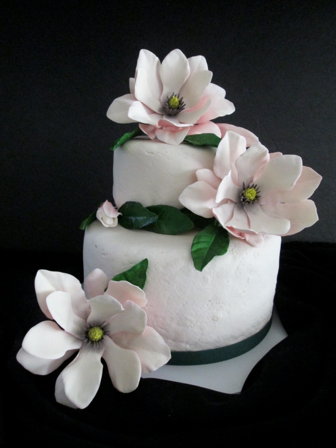 2 tier magnolia cake – Tuck Box Cakes