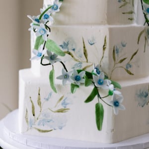 Gumpaste Tweedia Sugar Flower Cake Topper: Blue Milkweed Edible Flowers