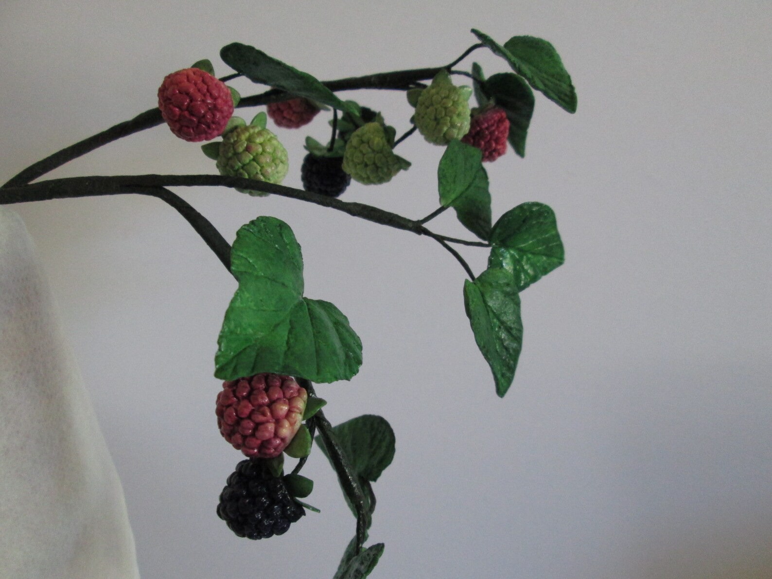 Realistic Raspberry Cake Toppers, Filler Flowers, Handmade Gumpaste ...