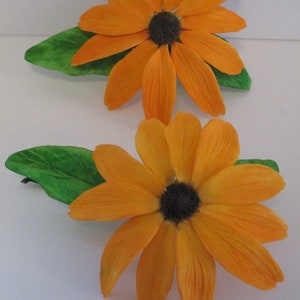 Handmade Black Eyed Susan Sugar Flowers: Cake Topper Daisies