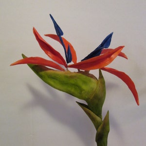 Realistic Bird of Paradise sugar flower, pretty and exotic sugar flower cake topper, gum paste flowers for cakes