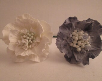 handmade pin cushion flower scabiosa flower cake topper summer sugar gum paste edible