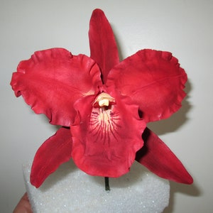 Realistic  Cattleya sugar orchid cake topper, orchid lovers gumpaste cake topper, wedding or bridal floral cake decoration