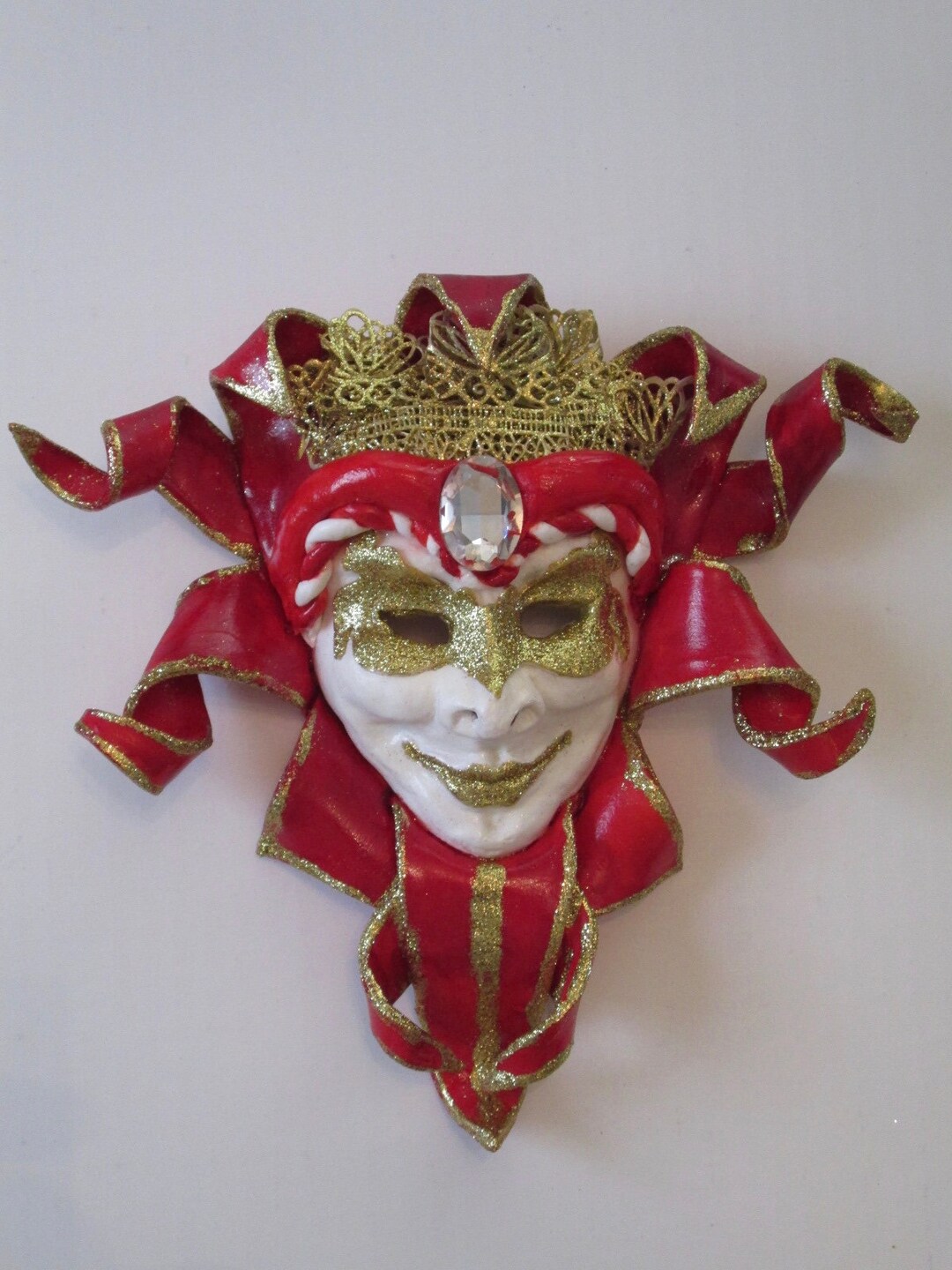 mardi gras mask cake
