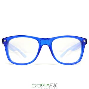 Op de afbeelding: Blauwe plastic bril met heldere glazen.
