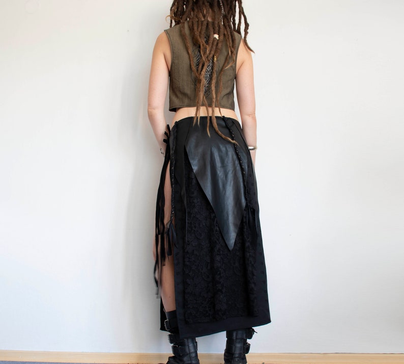 Long black split skirt, festival belt skirt, punk metal skirt zdjęcie 9