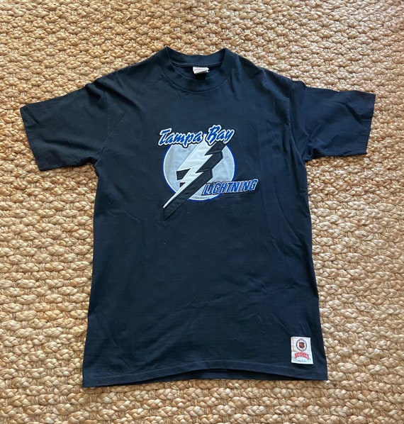 Vintage 1990s Tampa Bay Lightning graphic t-shirt