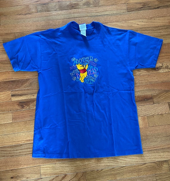 Vintage 1990s Winnie the Pooh embroidered t-shirt - image 1